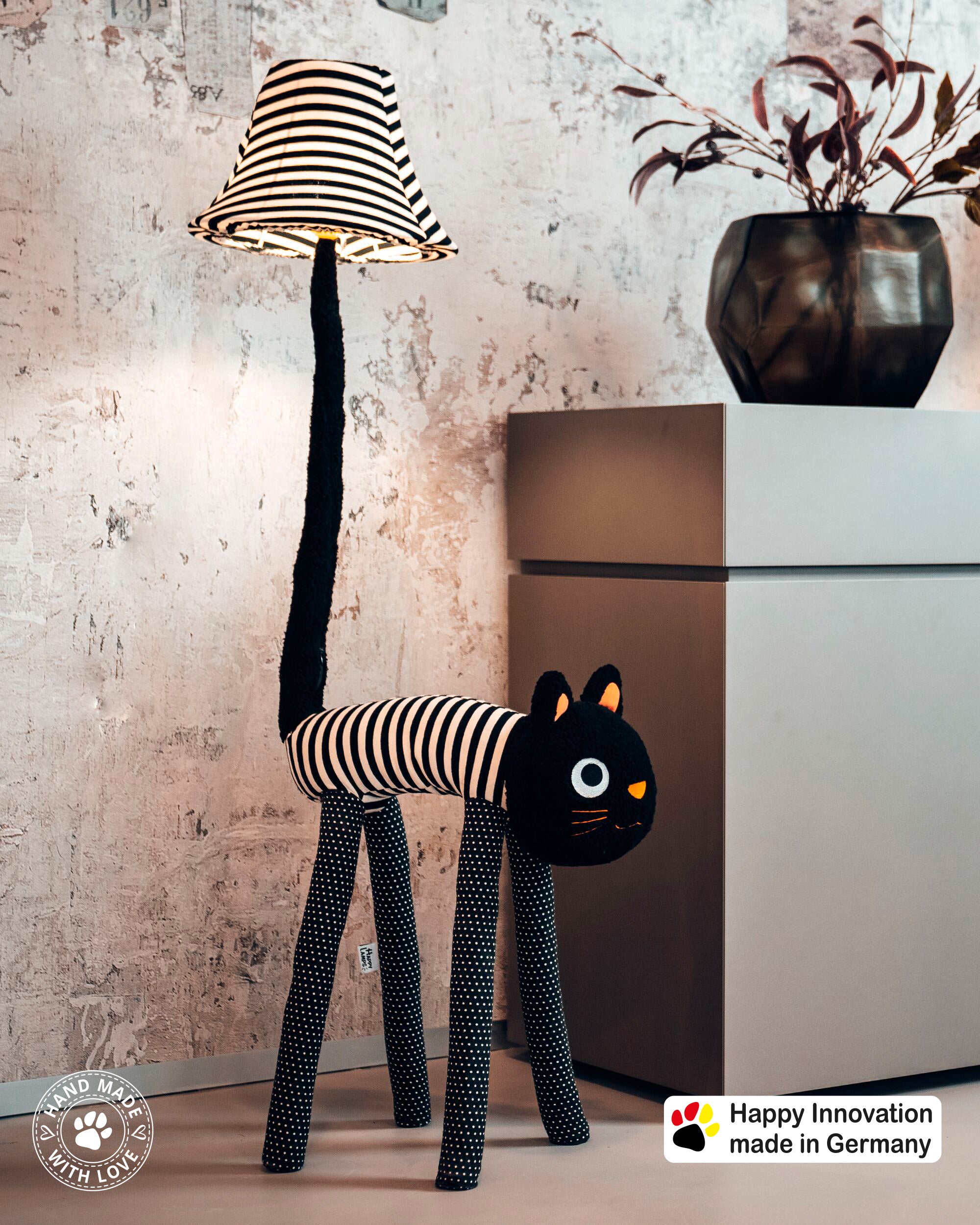 Luna: The sweet cat – Happy Lamps Benelux